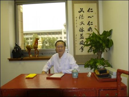 田纪钧,刃针创始人,北京东方传统医学门诊部教授, 国际华佗中医